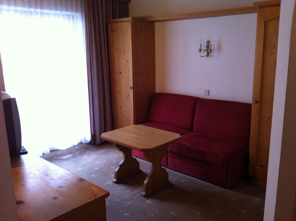 Hotel Garni Pfandl Neustift im Stubaital Quarto foto