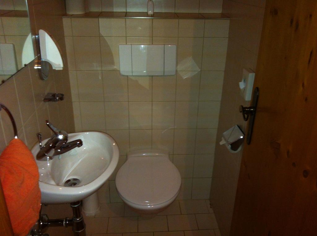 Hotel Garni Pfandl Neustift im Stubaital Quarto foto